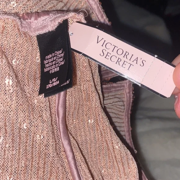 Large Shiny sleep shorts new with tag from Victoria Secret - Picture 6 of 7